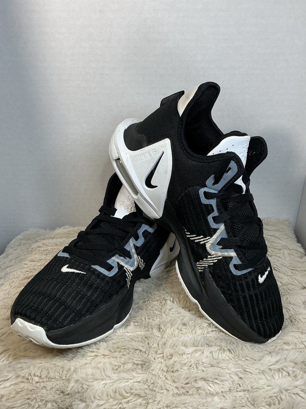 Nike LeBron Witness 6 TB Black White Basketball Shoes Men’s Size 9 DO9843-002